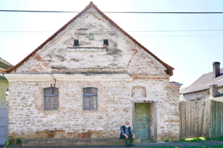 Fostă gospodărie în Șona